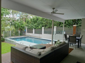 Adorable Private 2 bedroom Guest Suite + pool